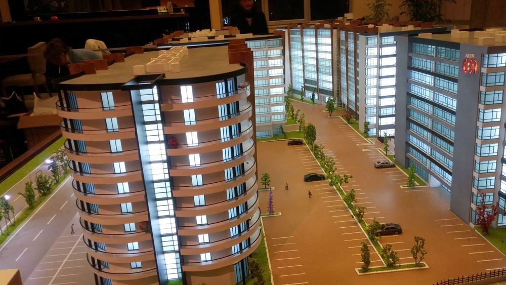 Detaylı arazi maketleri ile projelerinizi etkileyici şekilde sunun. Şehir planlama, baraj, peyzaj ve tarım projeleri için yüksek hassasiyetli üretim. Detaylı arazi maketleri ile projelerinizi etkileyici şekilde sunun. Şehir planlama, baraj, peyzaj ve tarım projeleri için yüksek hassasiyetli üretim.
